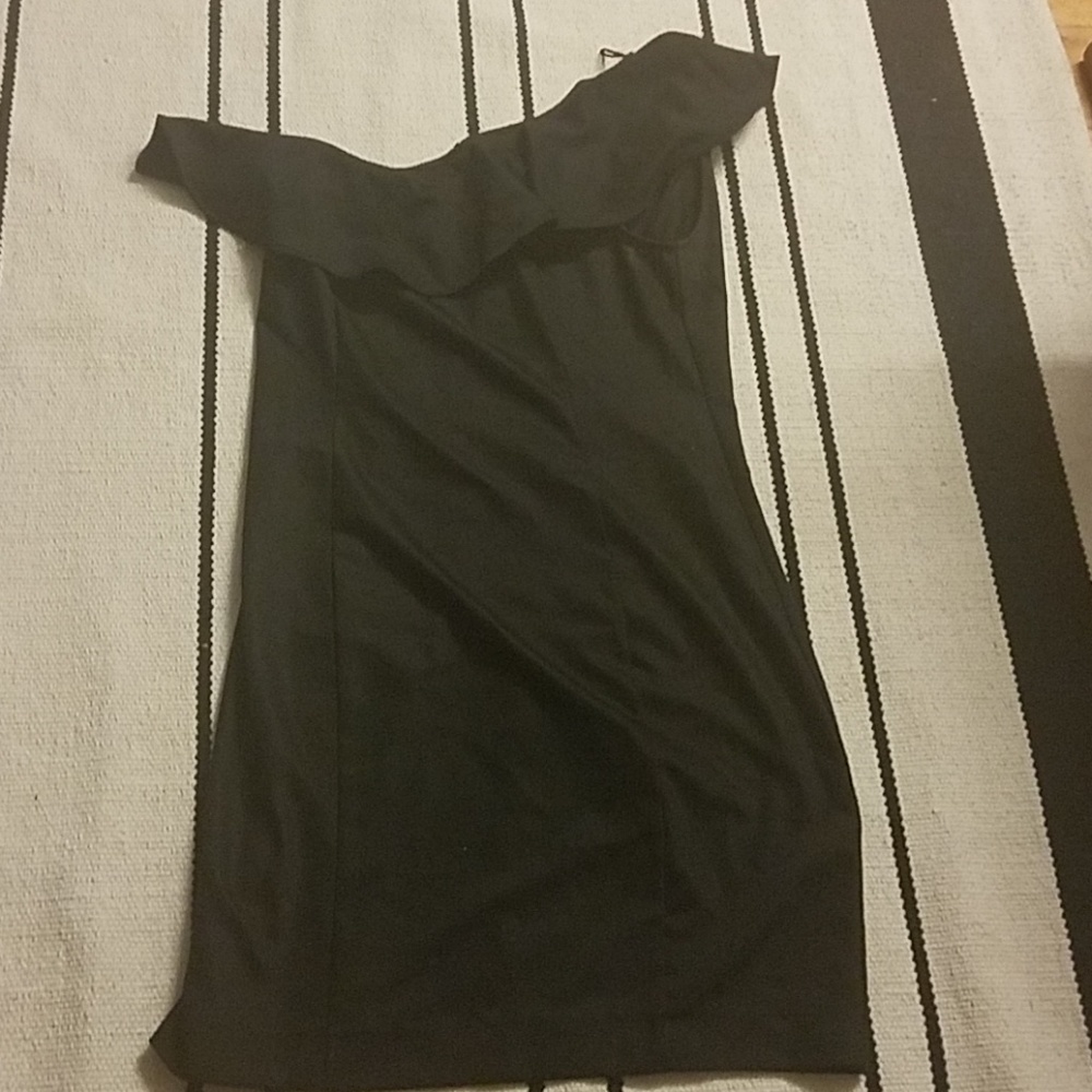 One shoulder black dress